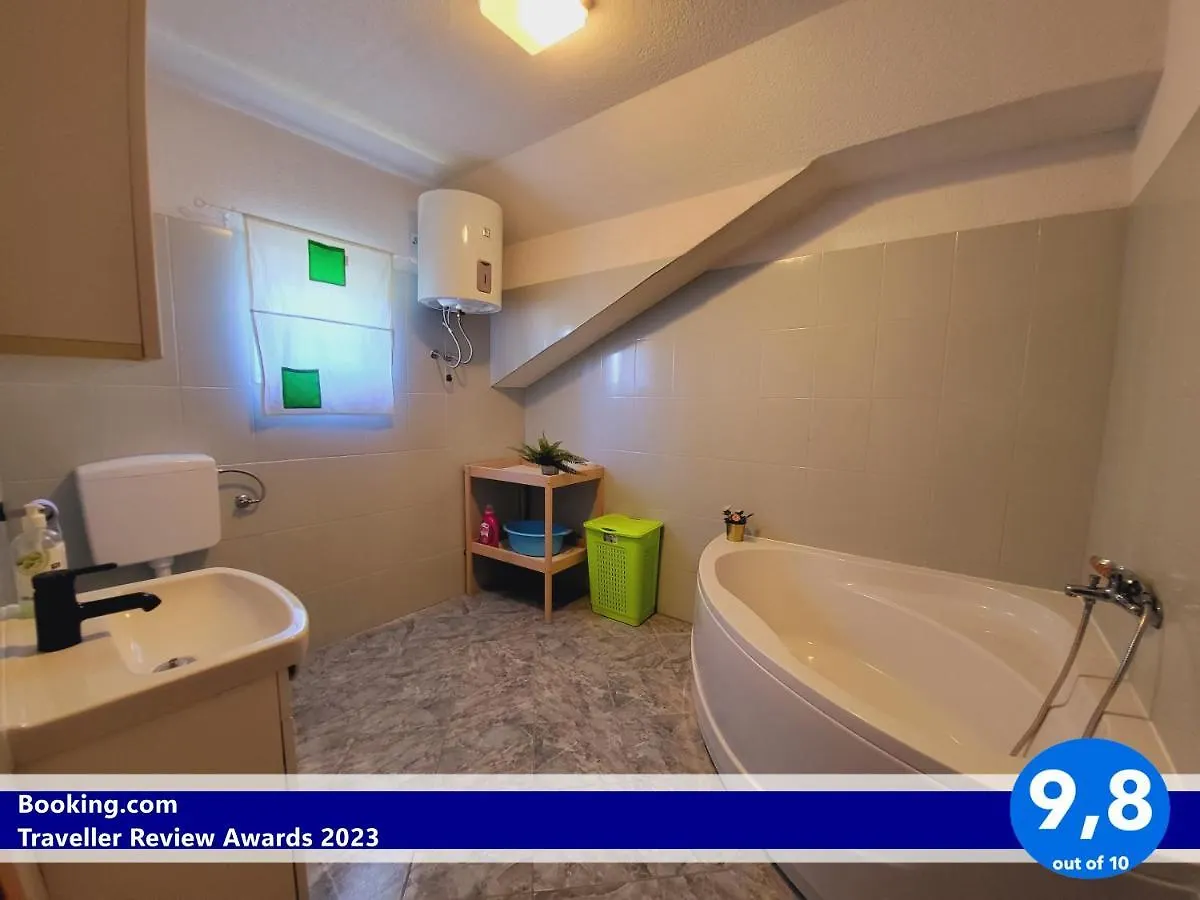 Apartment Beverly Kozino - By The Sea With Free Parking Kroatien